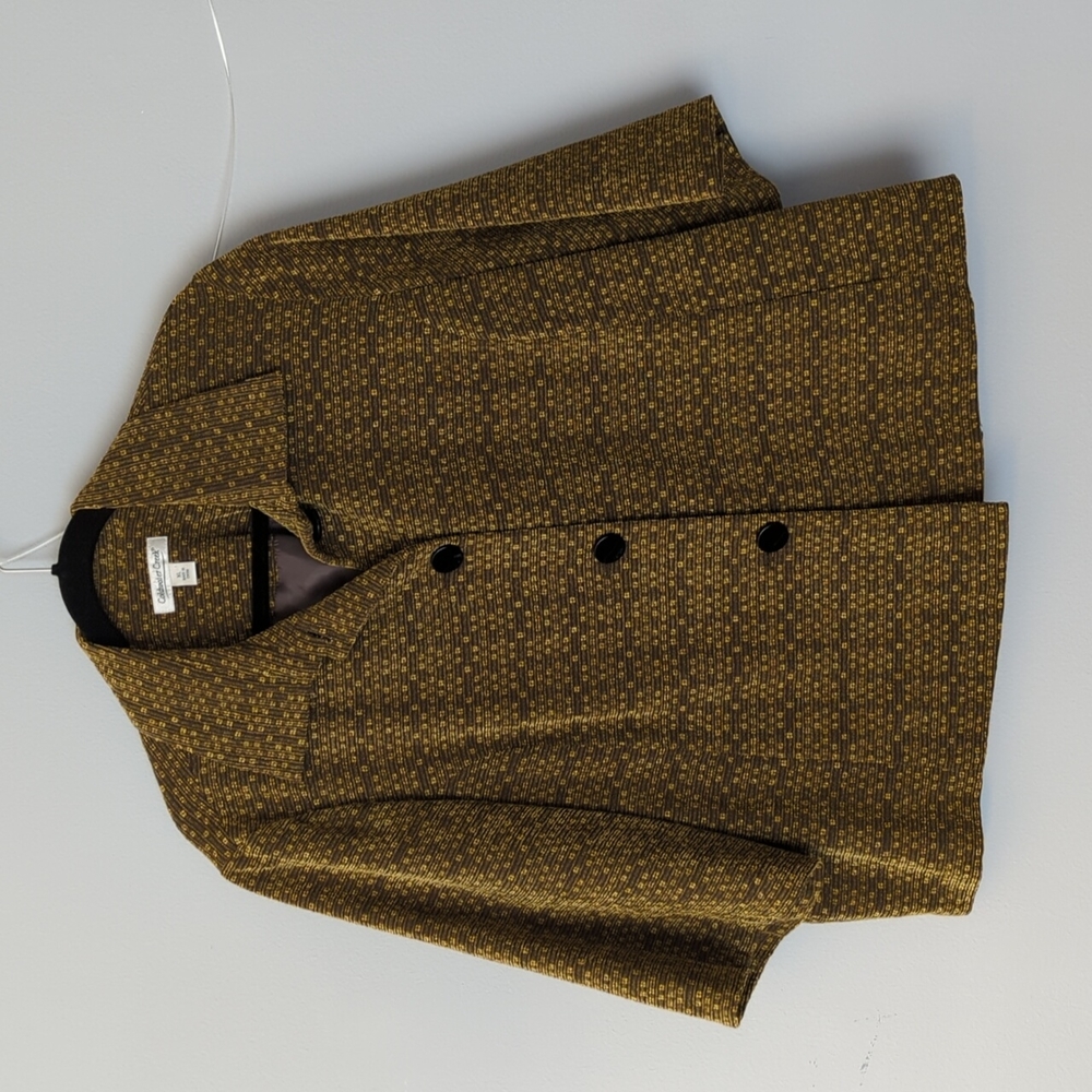 3/4 length sleeve green and black blazer XL